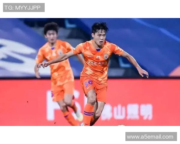 中国足球明星最新动态与成就分析引发球迷热议